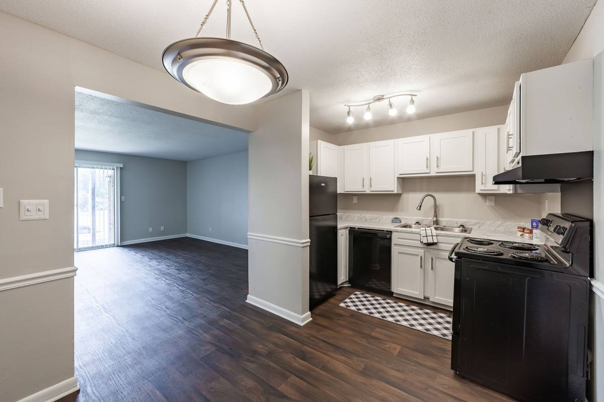 Apartment for rent at 1585 Hollywood Dr, Jackson, TN 38305
