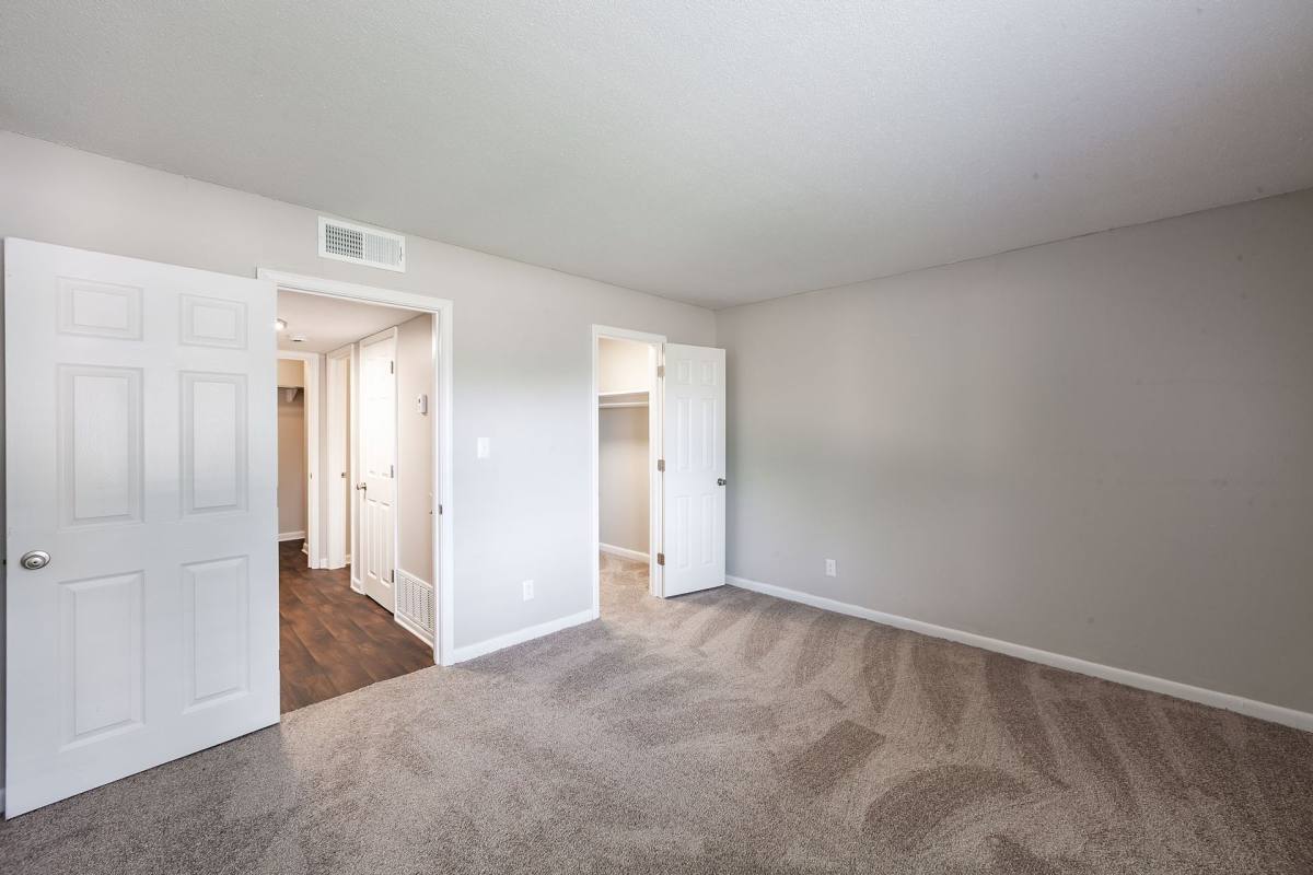 Apartment for rent at 1585 Hollywood Dr, Jackson, TN 38305