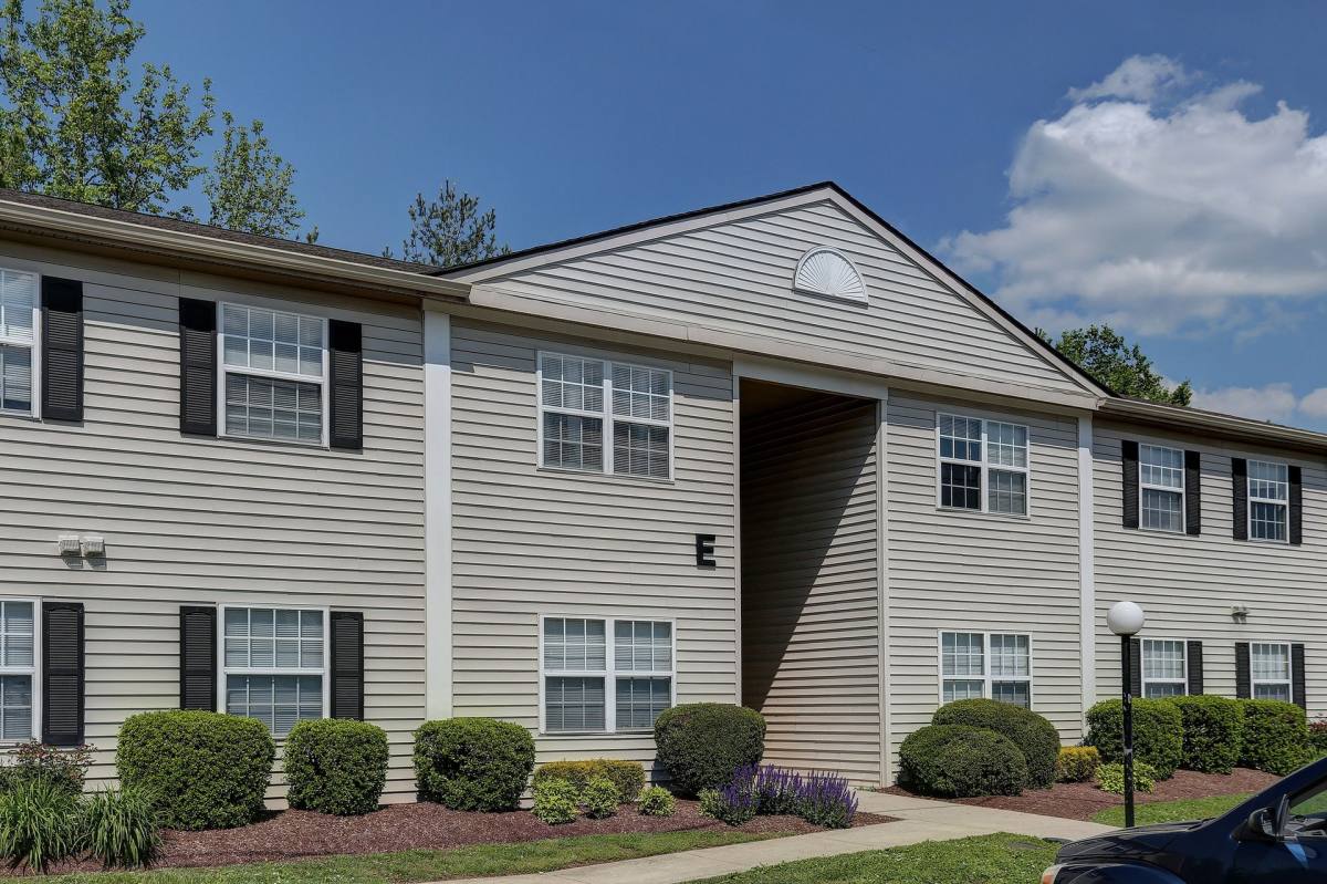 Apartment for rent at 2045 US-41, Greenbrier, TN 37073
