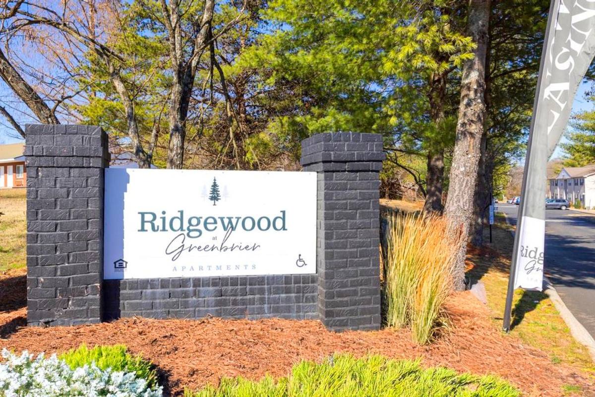Apartment for rent at 2045 US-41, Greenbrier, TN 37073