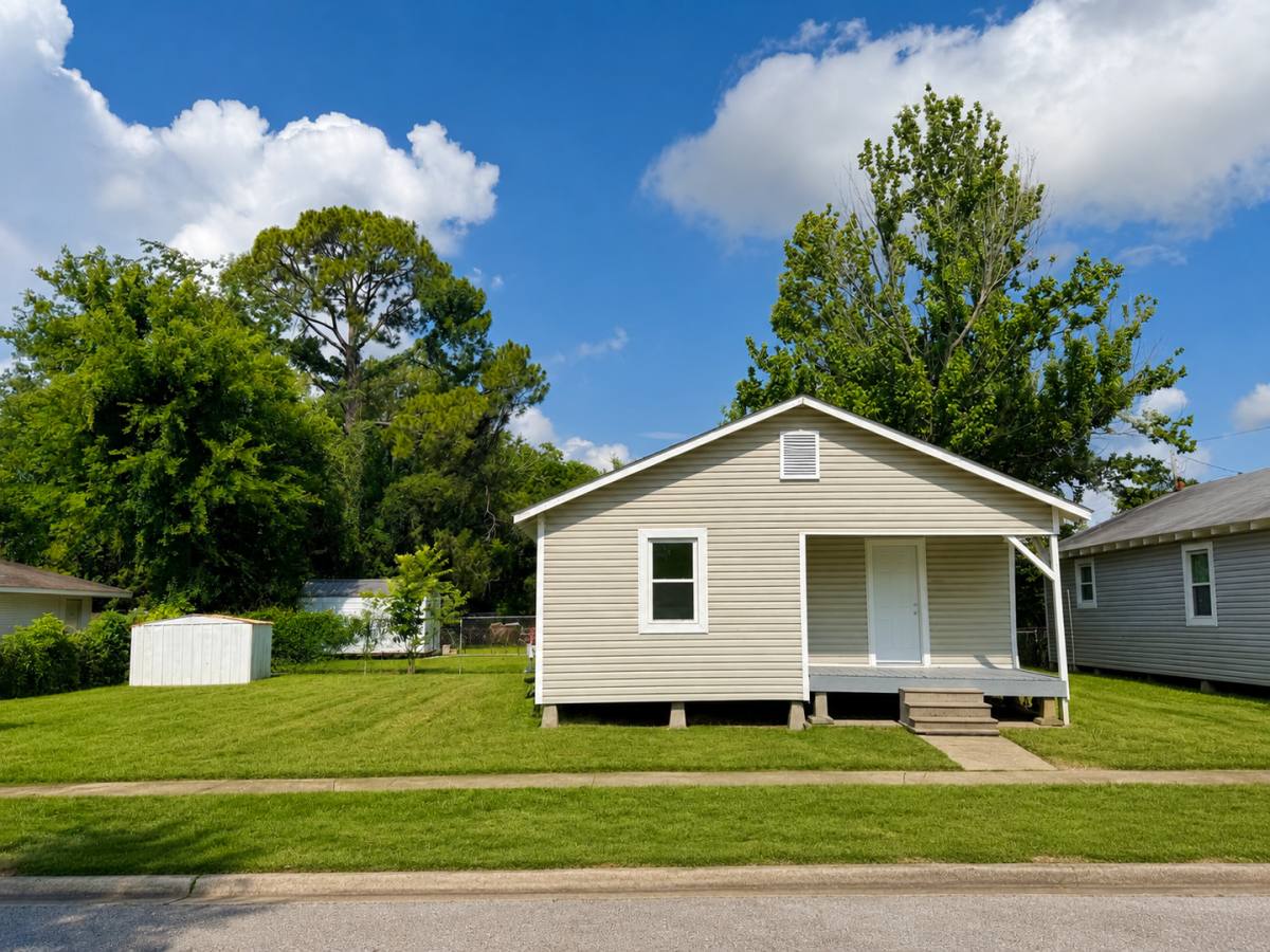 House for rent at 427 Palm St, Port Allen, LA 70767