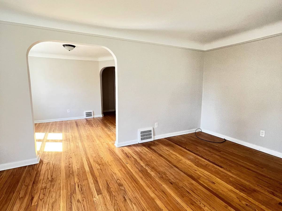 Apartment for rent at 424 4th St, Wyandotte, MI 48192
