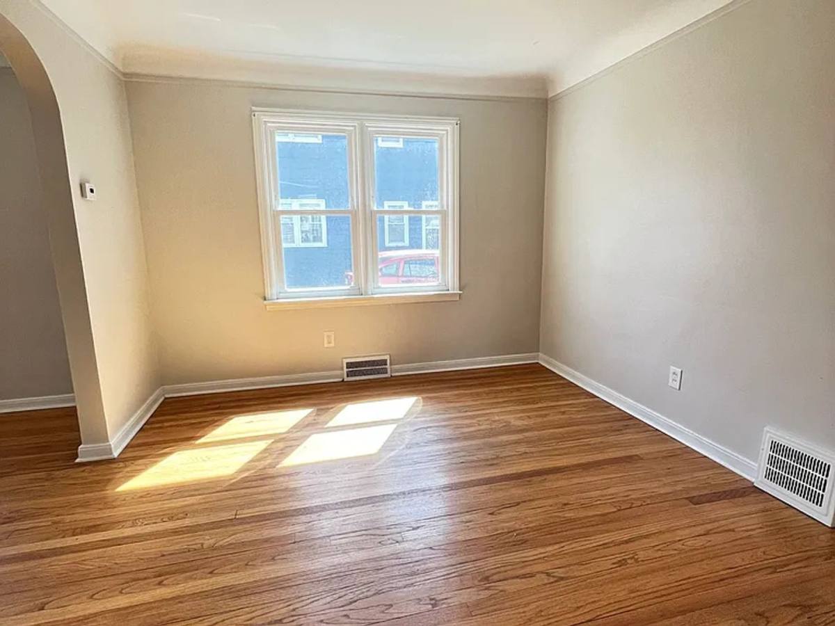 Apartment for rent at 424 4th St, Wyandotte, MI 48192