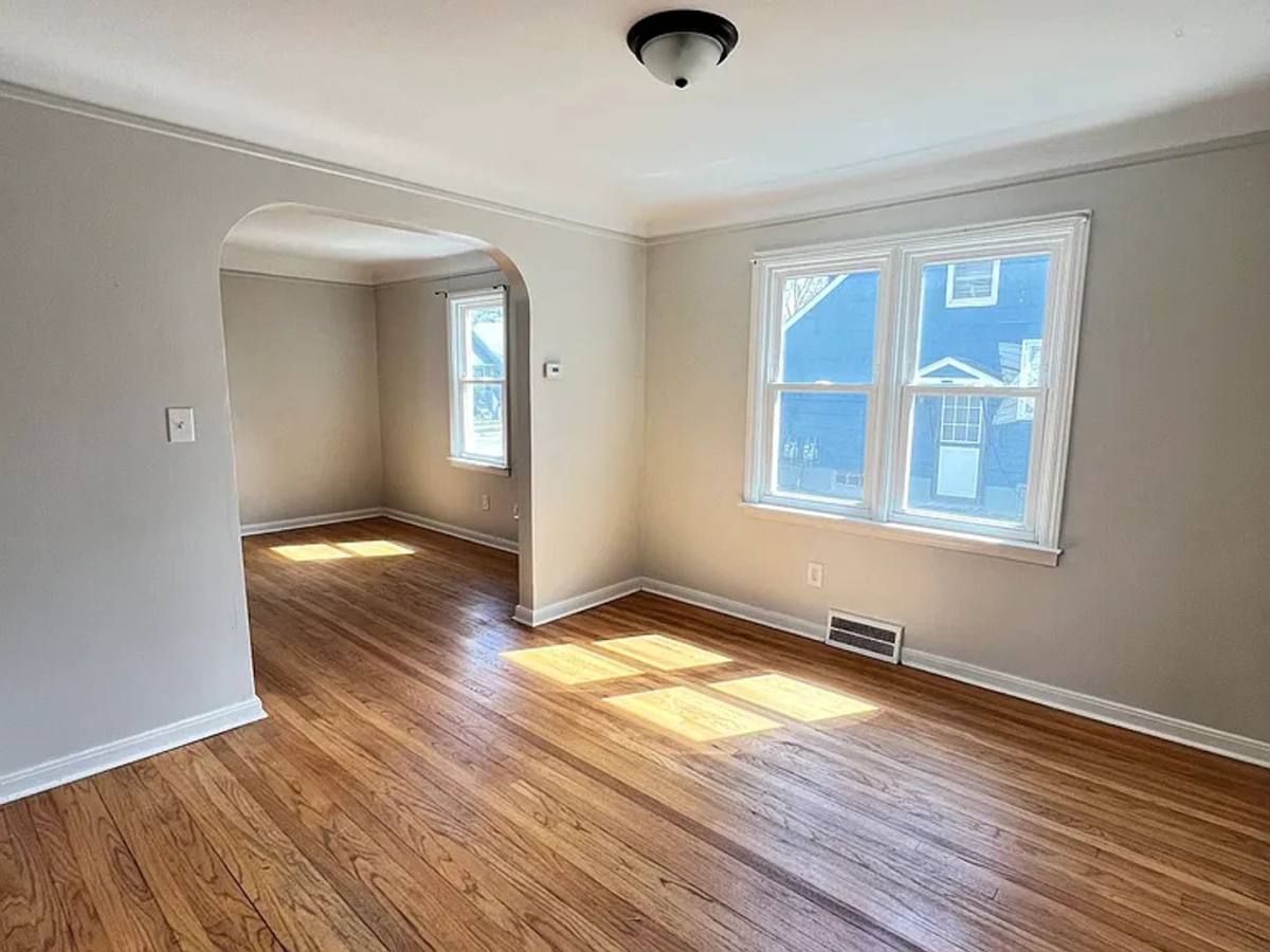 Apartment for rent at 424 4th St, Wyandotte, MI 48192