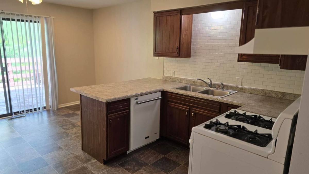 Apartment for rent at 5790 Madison Ave SE, Grand Rapids, MI 49548