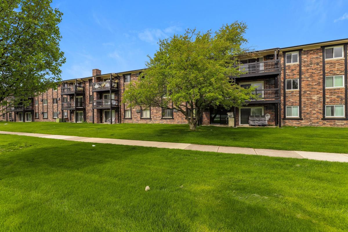 Apartment for rent at 1049 S Main St, Crown Point, IN 46307