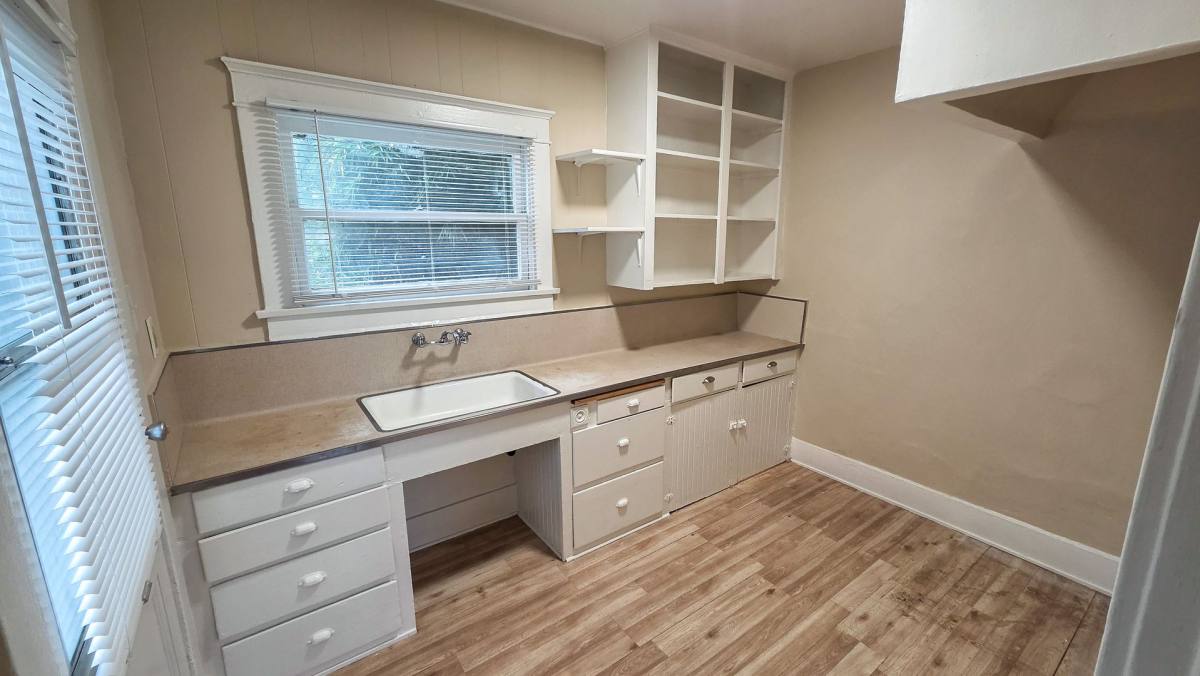 Apartment for rent at 7216 Friends Ave, Whittier, CA 90602
