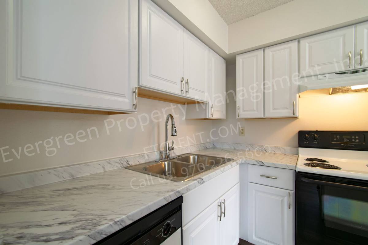 Condo for rent at 1705 Heatheridge Rd, Fort Collins, CO 80526