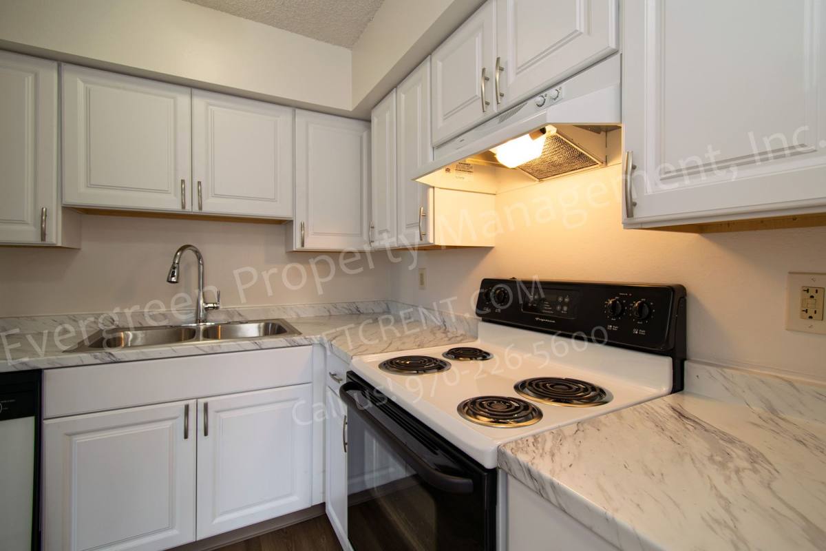 Condo for rent at 1705 Heatheridge Rd, Fort Collins, CO 80526