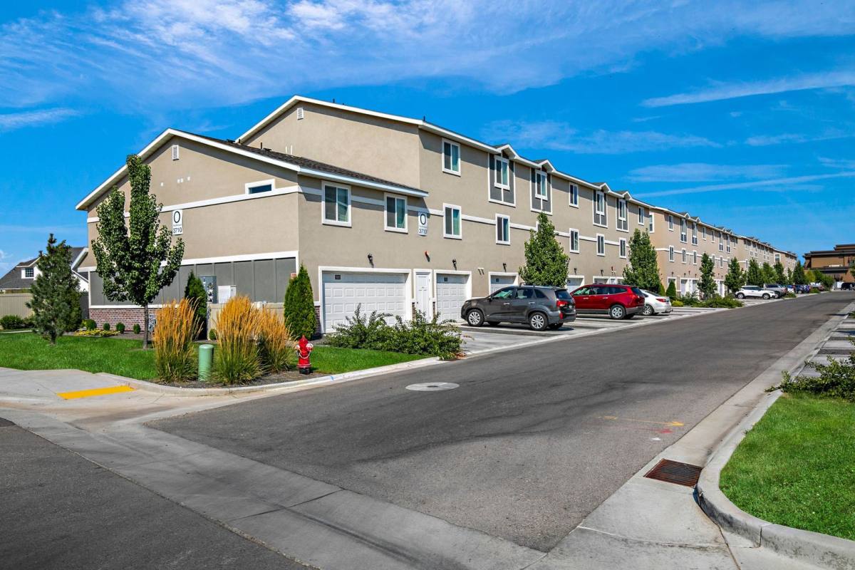 Townhouse for rent at 3710 Centrepoint Way, Meridian, ID 83646