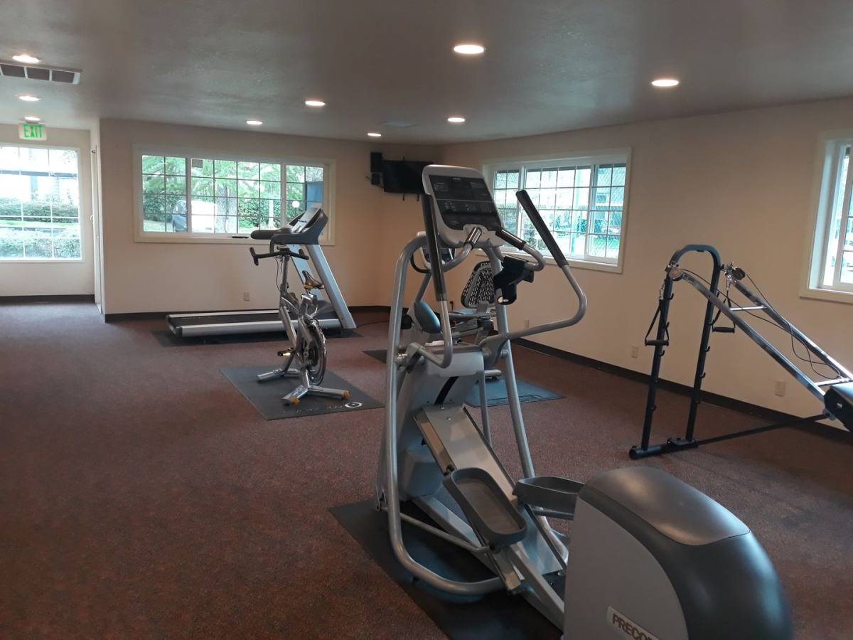 Townhouse for rent at 1625 SE N St, Grants Pass, OR 97526