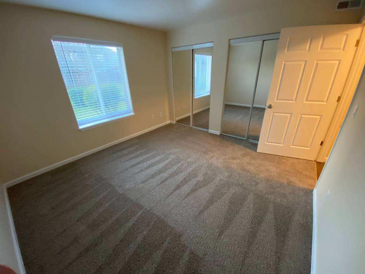 Townhouse for rent at 1625 SE N St, Grants Pass, OR 97526