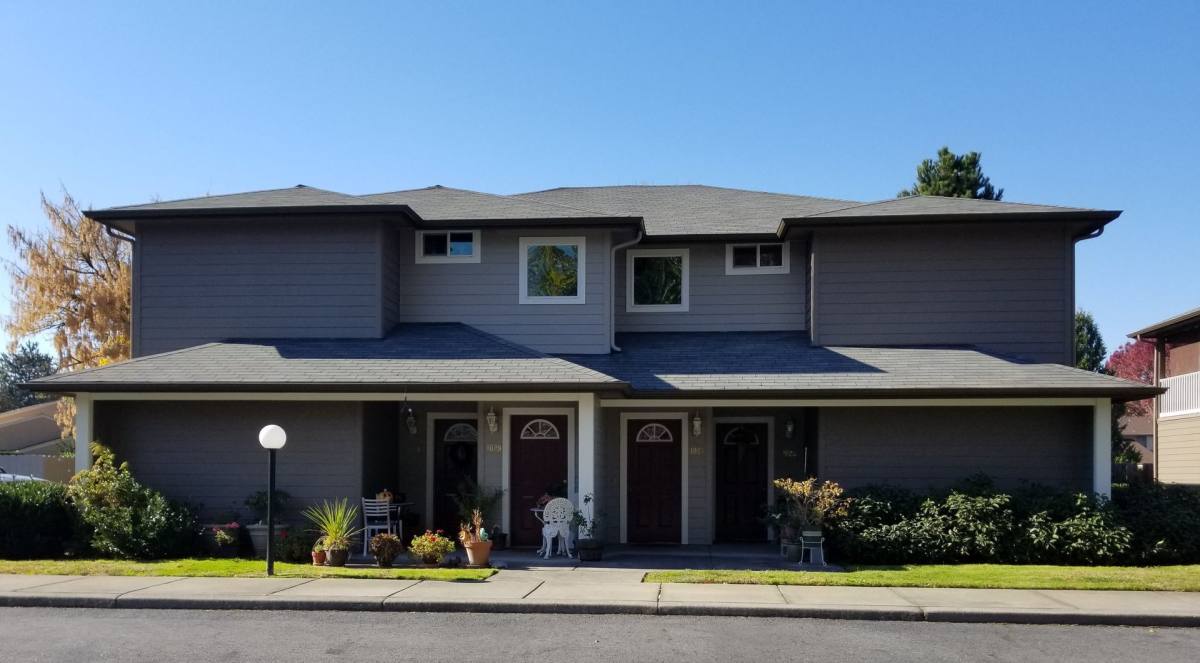 Townhouse for rent at 1625 SE N St, Grants Pass, OR 97526