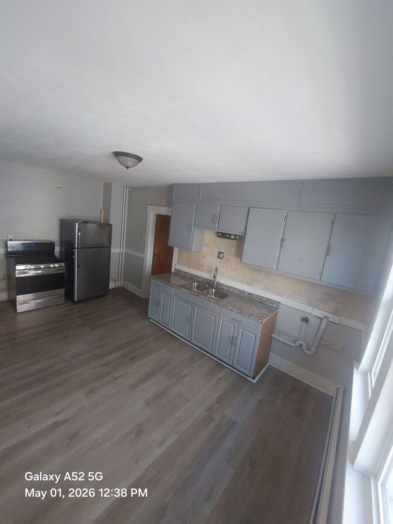 Apartment for rent at 335 High St, New Britain, CT 06051