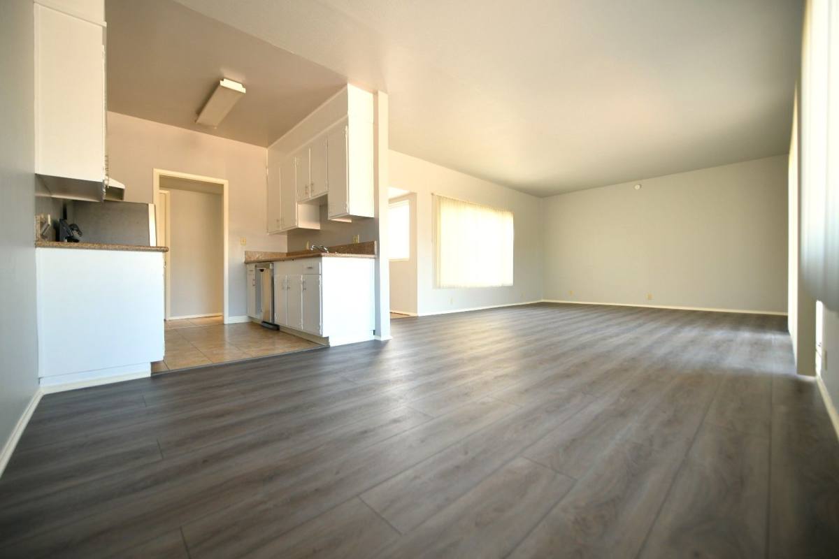 Apartment for rent at 1553 Alice St, Oakland, CA 94612