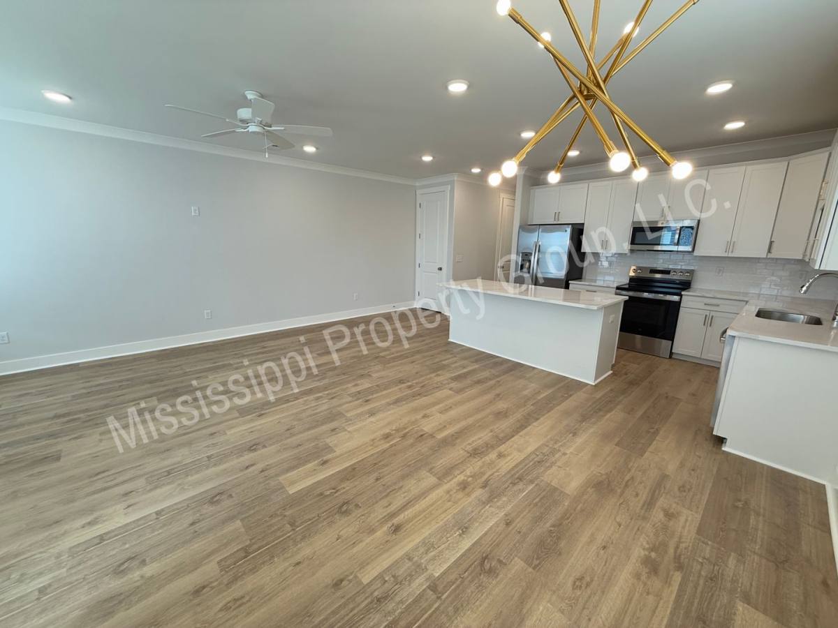 Townhouse for rent at 611 Miramar Lane, Oxford, MS 38655
