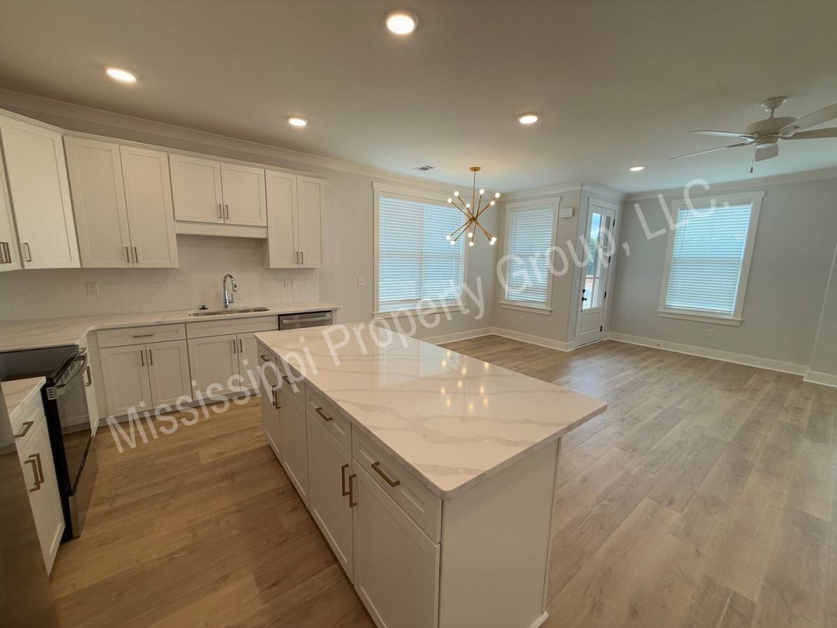Townhouse for rent at 611 Miramar Lane, Oxford, MS 38655
