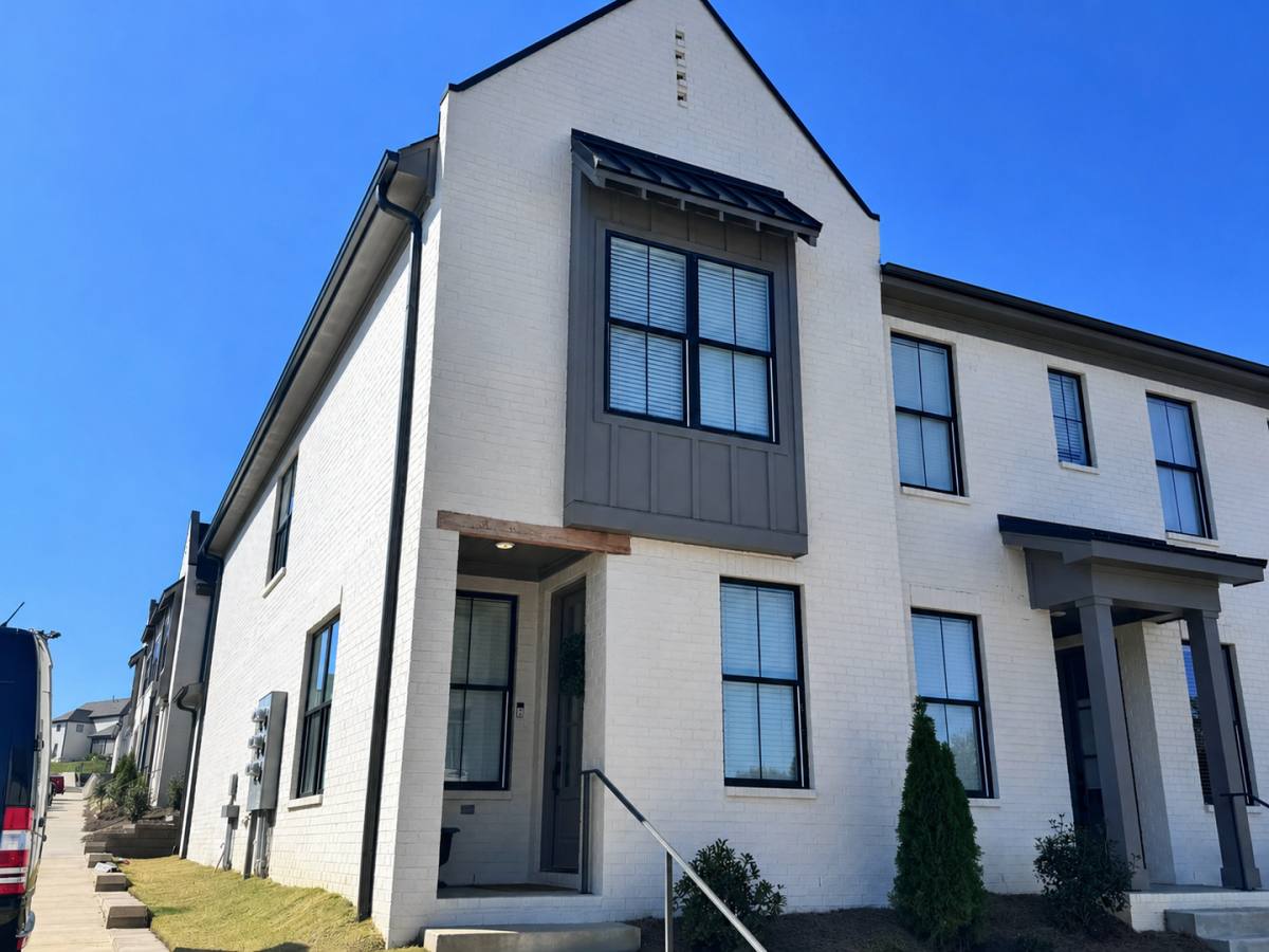 Townhouse for rent at 611 Miramar Lane, Oxford, MS 38655