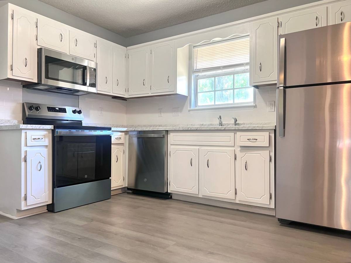 Apartment for rent at 211 Chapel St, Clarksville, TN 37042
