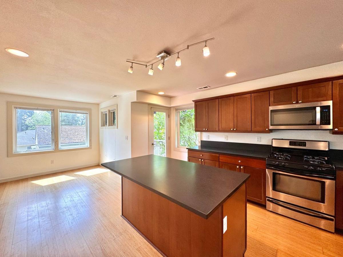 Townhouse for rent at 1409 N Northgate Way, Seattle, WA 98133