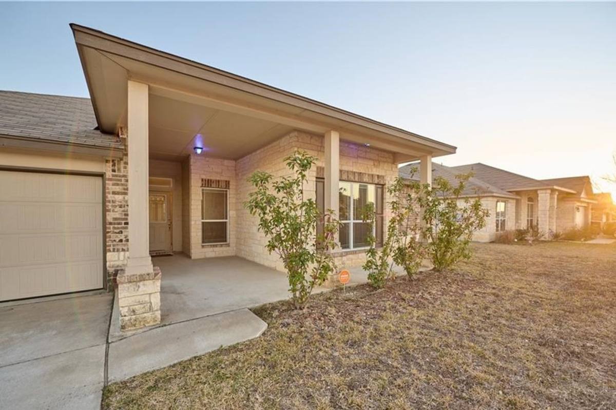 House for rent at 702 Deborah Kay Dr, Killeen, TX 76542