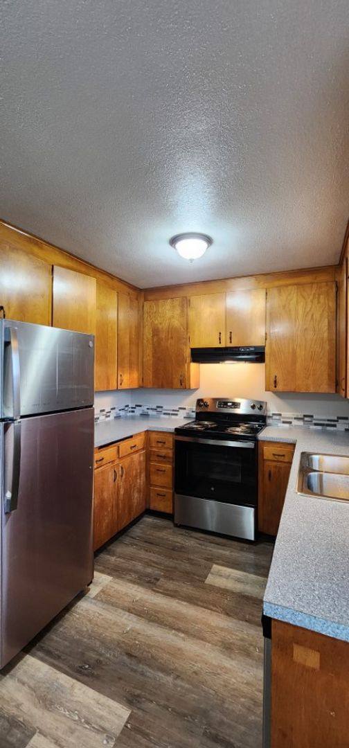 Apartment for rent at 811 18th Ave SW, Albany, OR 97321