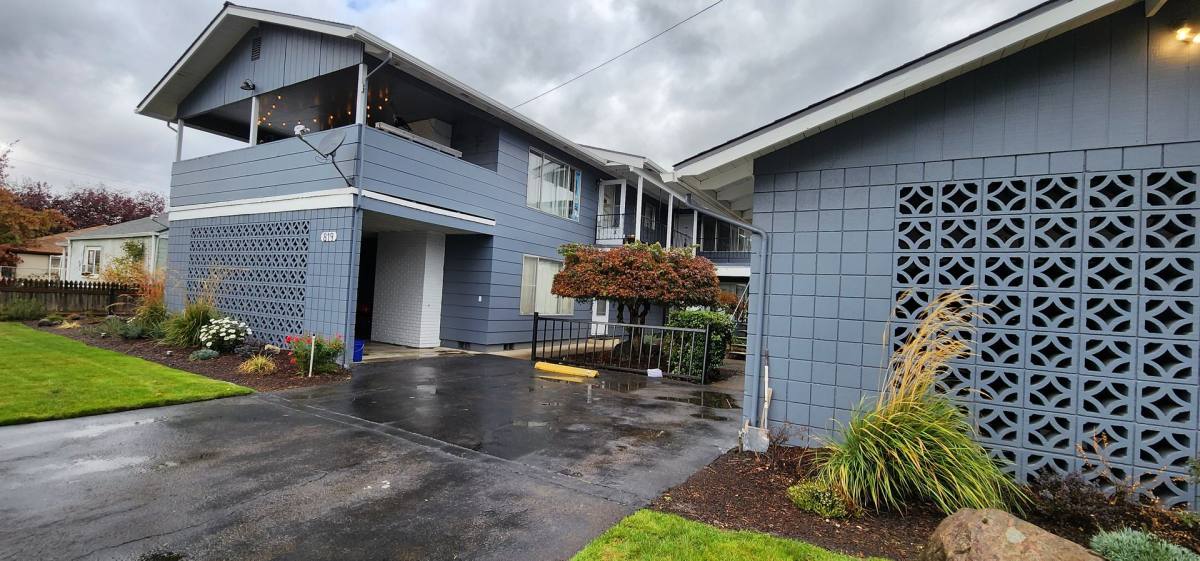 Apartment for rent at 811 18th Ave SW, Albany, OR 97321