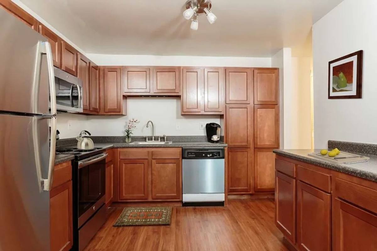 Apartment for rent at 26 Meadowbrook Dr, Slingerlands, NY 12159