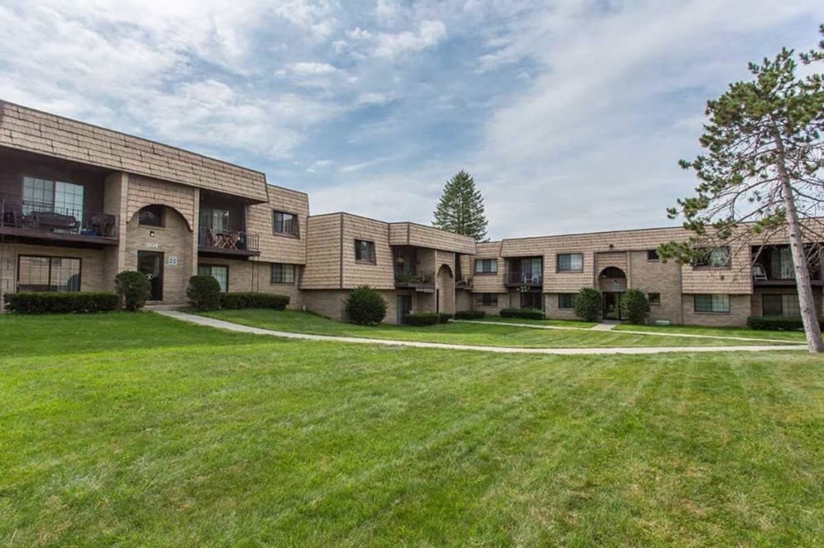 Apartment for rent at 26 Meadowbrook Dr, Slingerlands, NY 12159
