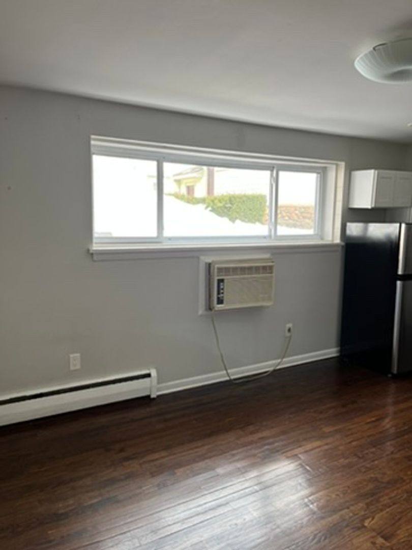 Apartment for rent at 550 Whitney Ave #2, New Haven, CT 06511