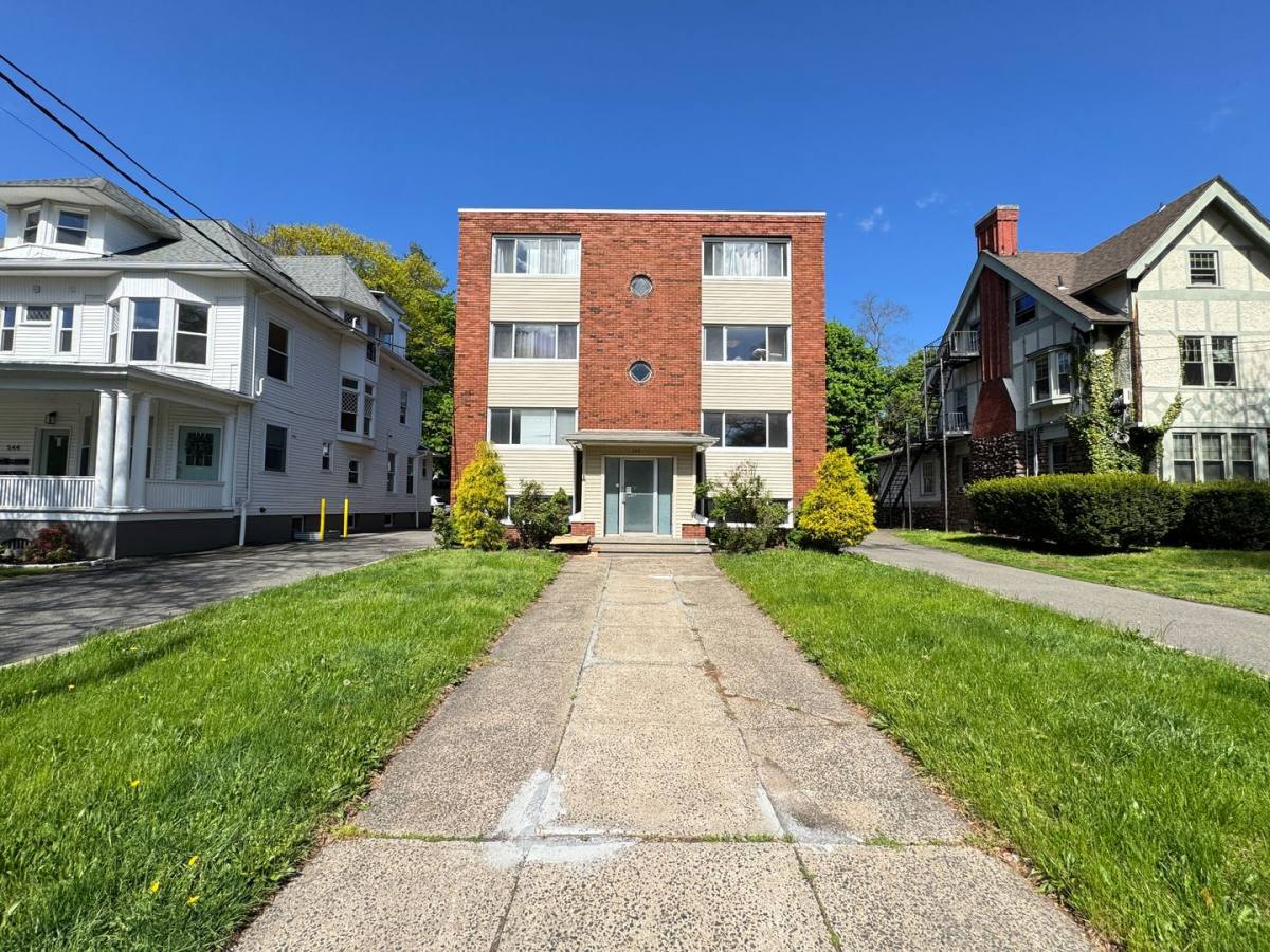 Apartment for rent at 550 Whitney Ave #2, New Haven, CT 06511