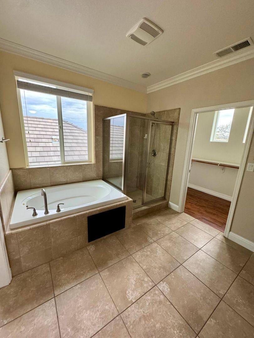 House for rent at 11333 N Blue Sage Ave, Fresno, CA 93730