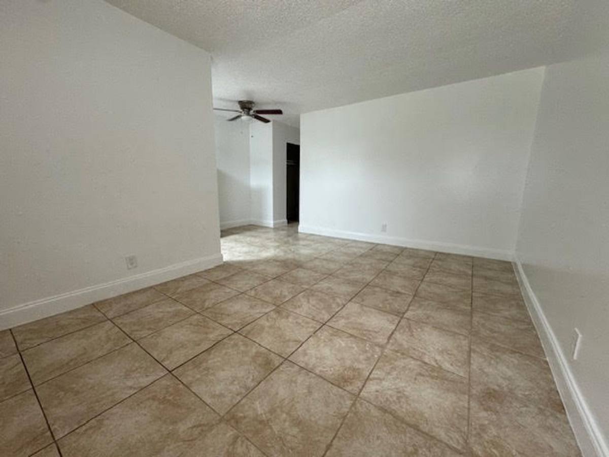 Apartment for rent at 2220 Hayes St, Hollywood, FL 33020