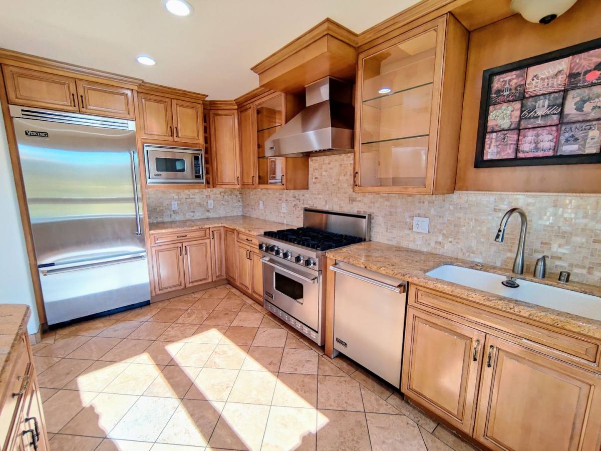 Apartment for rent at 4350 Vantage Ave, Studio City, CA 91604