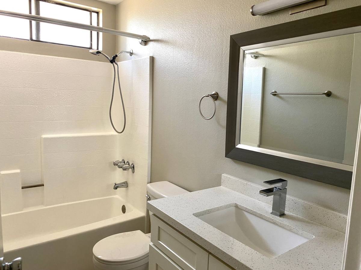 Apartment for rent at 15928 Vanowen St, Van Nuys, CA 91406