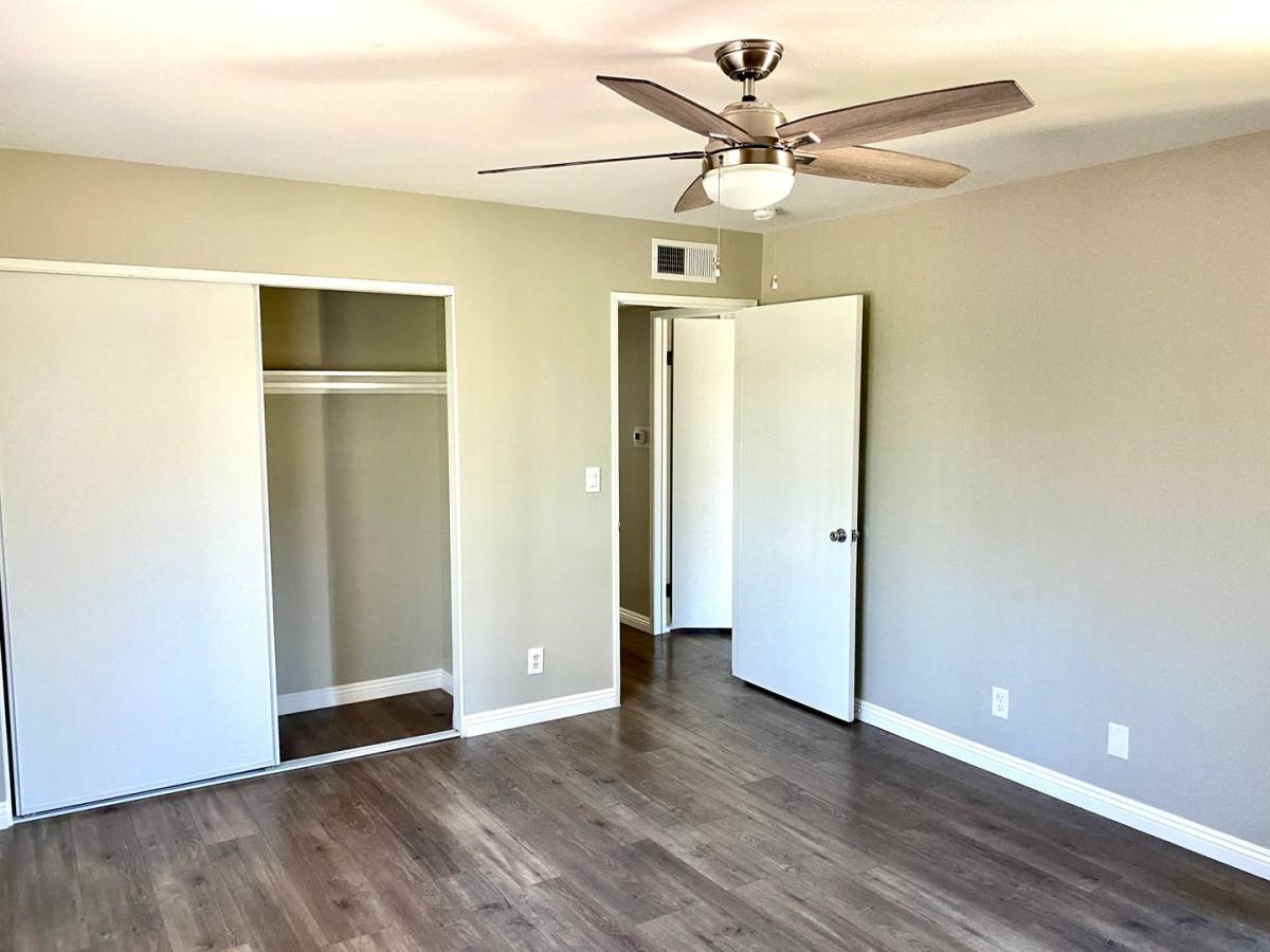 Apartment for rent at 15928 Vanowen St, Van Nuys, CA 91406