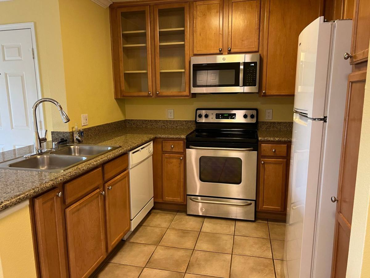 Condo for rent at 1023 Vista Del Cerro, Corona, CA 92879