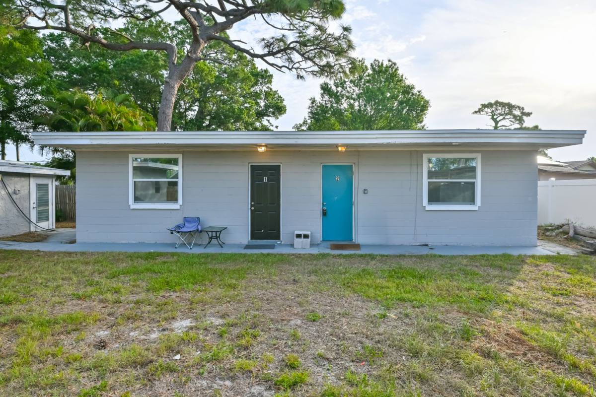 Apartment for rent at 1956 McMullen Rd, Largo, FL 33771