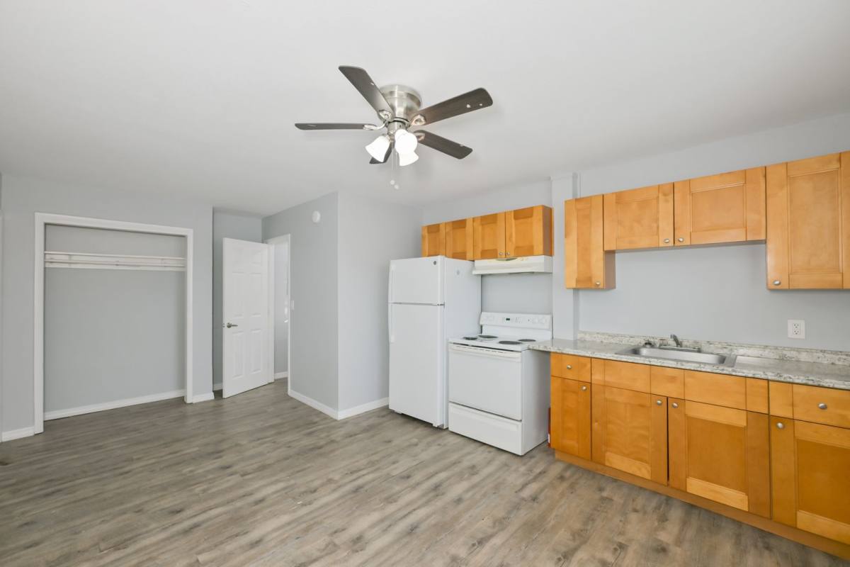 Apartment for rent at 1956 McMullen Rd, Largo, FL 33771