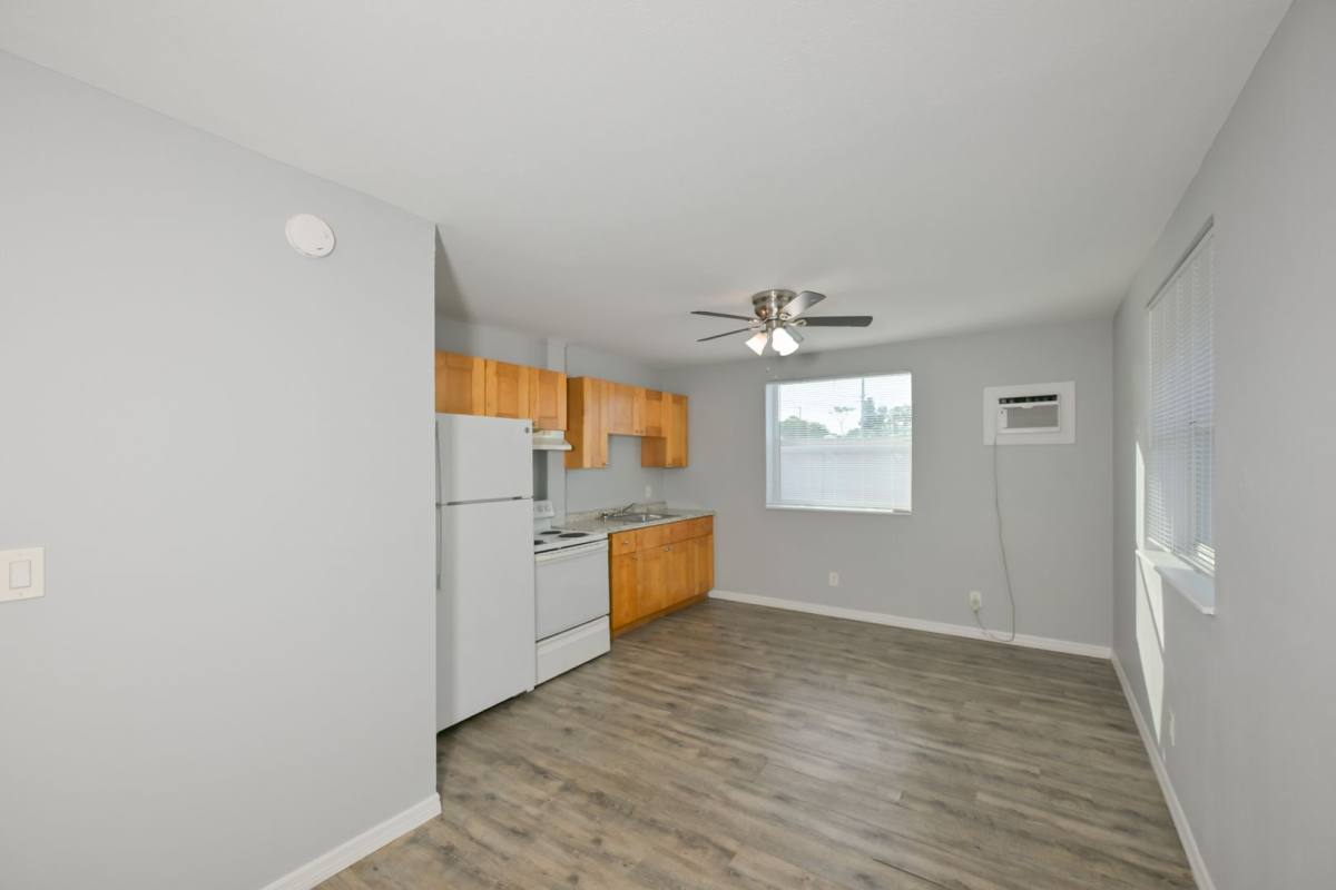 Apartment for rent at 1956 McMullen Rd, Largo, FL 33771