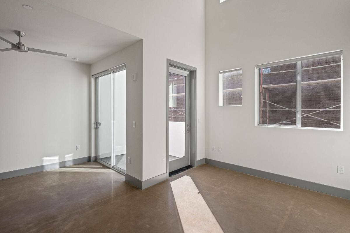 Apartment for rent at 10625 W Tabor St, Los Angeles, CA 90034