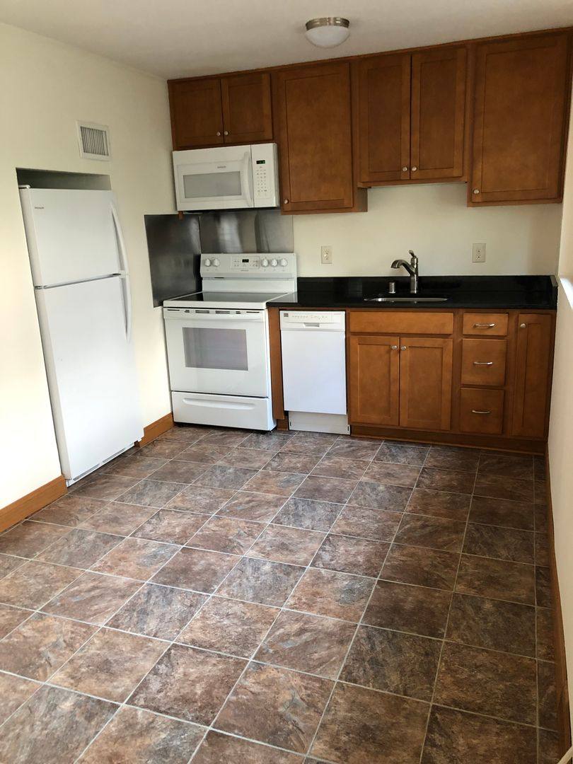 Apartment for rent at 5924 W 35th St, Minneapolis, MN 55416