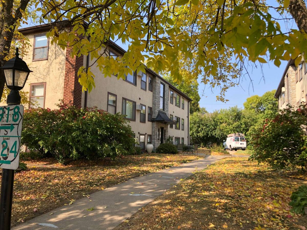 Apartment for rent at 5924 W 35th St, Minneapolis, MN 55416