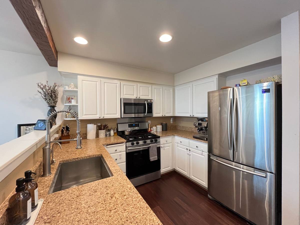 Townhouse for rent at 10272 NW Alder Grove Lane, Portland, OR 97229
