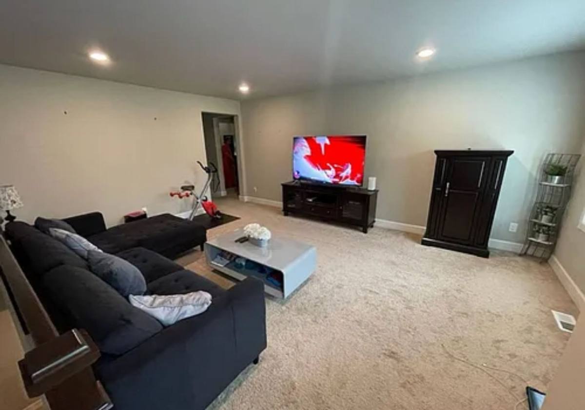 House for rent at 17708 42nd Ave SE, Bothell, WA 98012