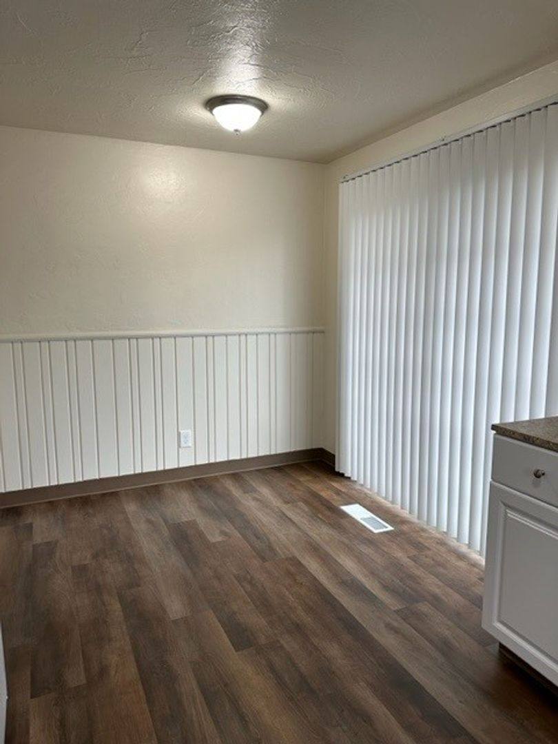 Apartment for rent at 2870 Lancaster Dr NE, Salem, OR 97305