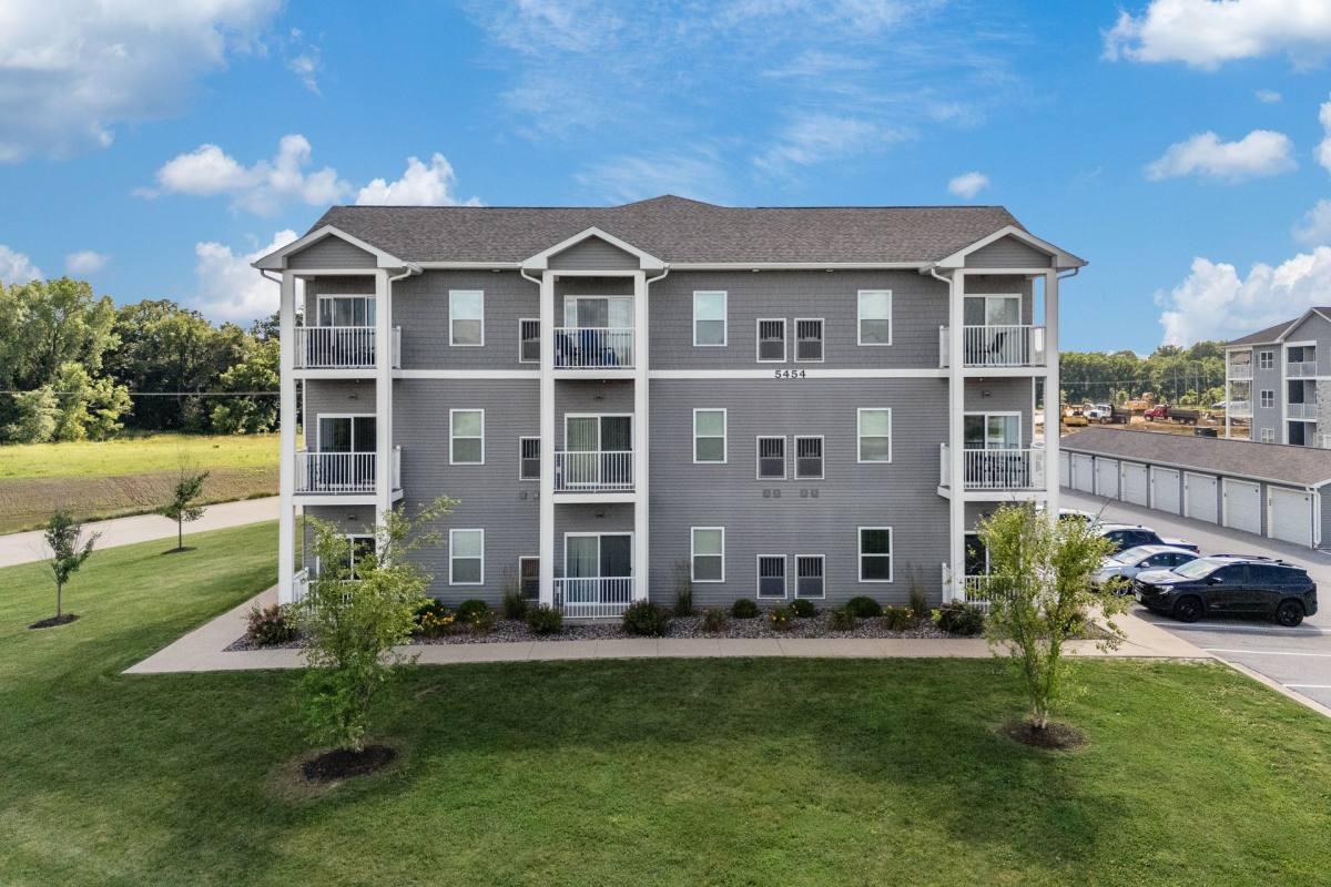 Apartment for rent at 5454 Devils Glen Rd, Bettendorf, IA 52722