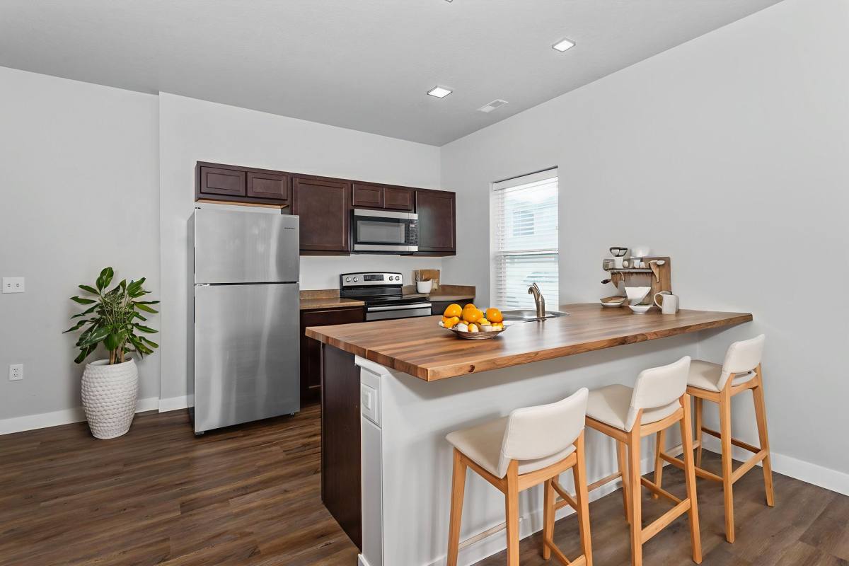 Apartment for rent at 5454 Devils Glen Rd, Bettendorf, IA 52722