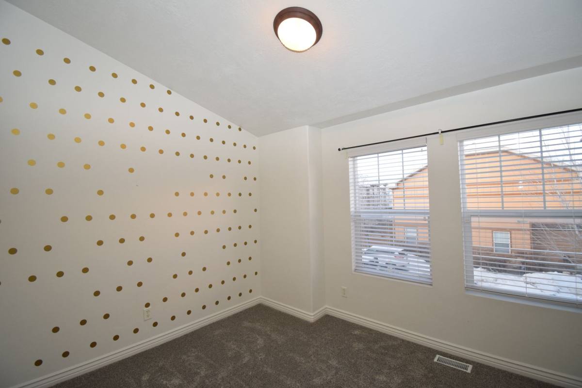 Townhouse for rent at 2182 E Whitekirk Way, Draper, UT 84020