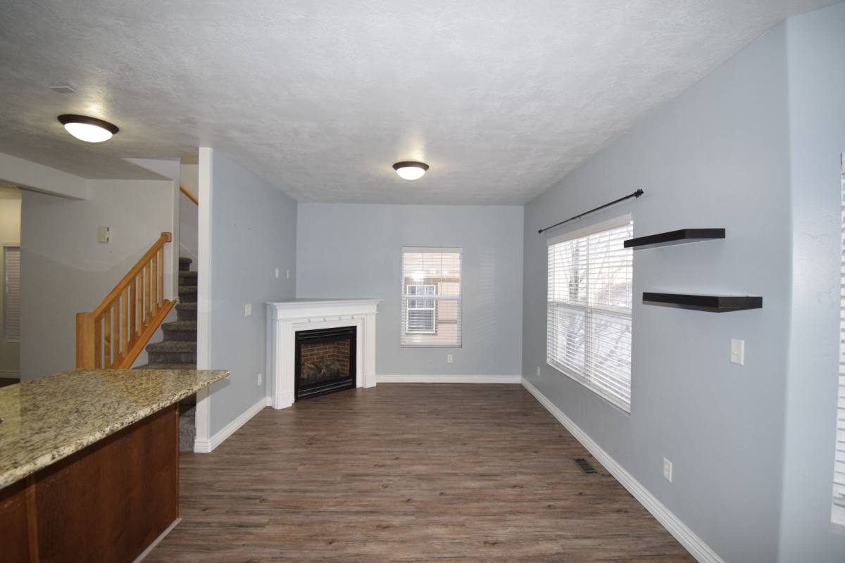 Townhouse for rent at 2182 E Whitekirk Way, Draper, UT 84020